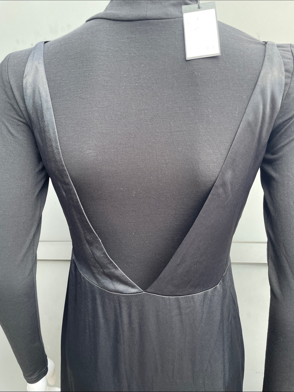 MAJE Elegant Black Turtleneck Long-Sleeve Dress with Embellished V-Neck Size 34 - Picture 5 of 11